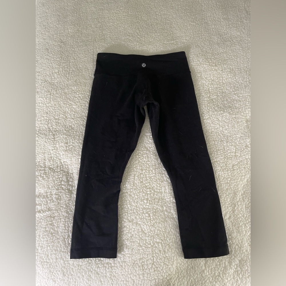 Lululemon crop leggings - size 4 - black